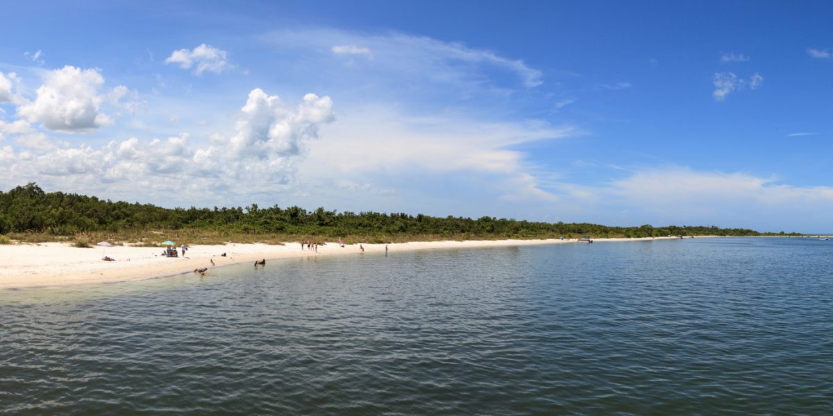 Why Many People Love Beaches